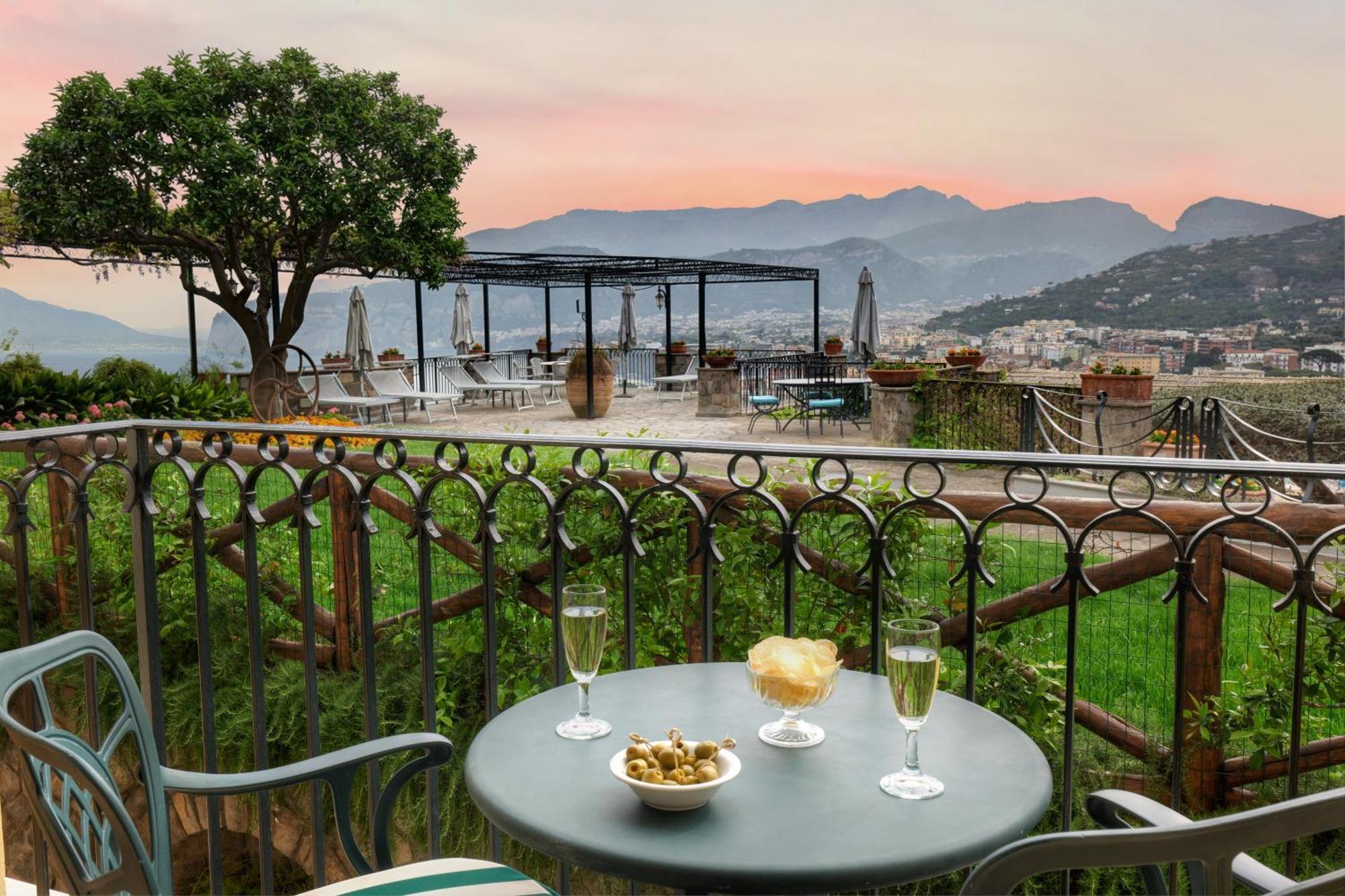 Grand Hotel Capodimonte Sorrento Esterno foto